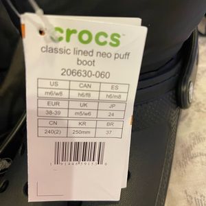 Crocs classic lined neo puff boot NWT, never worn